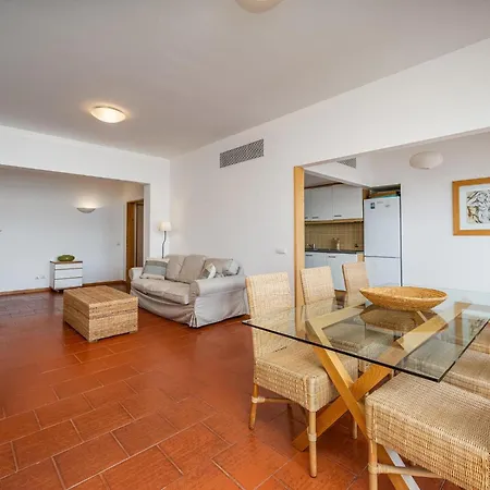 Floor With Marina Views #1993 Apartament *