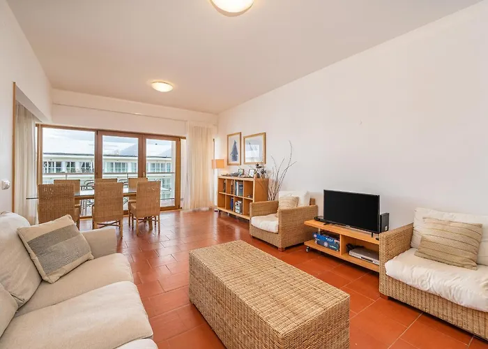 Floor With Marina Views #1993 Lagos