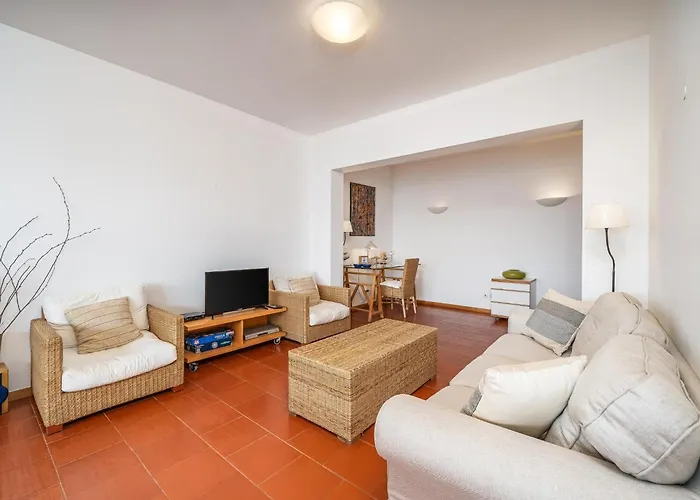 Floor With Marina Views #1993