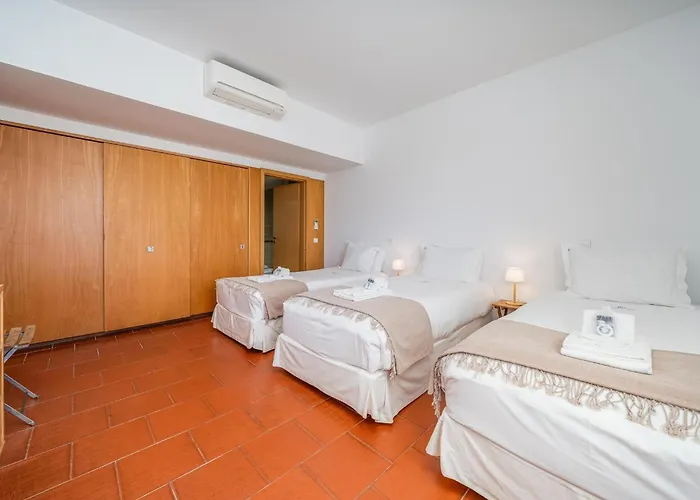 Floor With Marina Views #1993 * Lagos