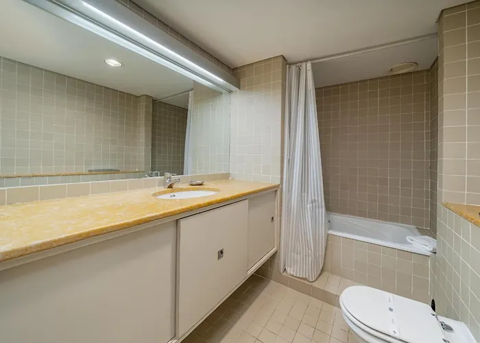 Floor With Marina Views #1993 * Lagos